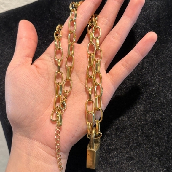 Authentic Louis Vuitton #322 Lock & Key Gold Brass w Short 15 " New Chain - Picture 7 of 9